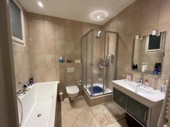 6.5 Rooms Flat, Flat with front and rear views